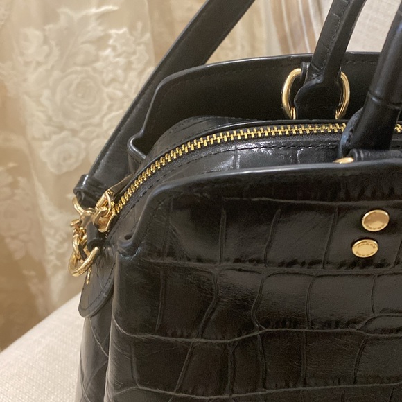 Coach Lillie Carryall with croc embossed detail. - Picture 10 of 16